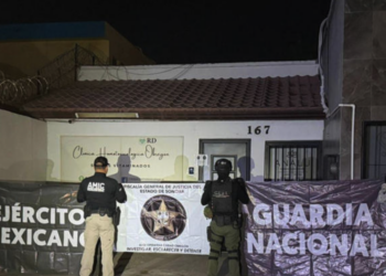 Aseguran 178 sueros vitaminados listos para aplicar en domicilio de médico en Sonora