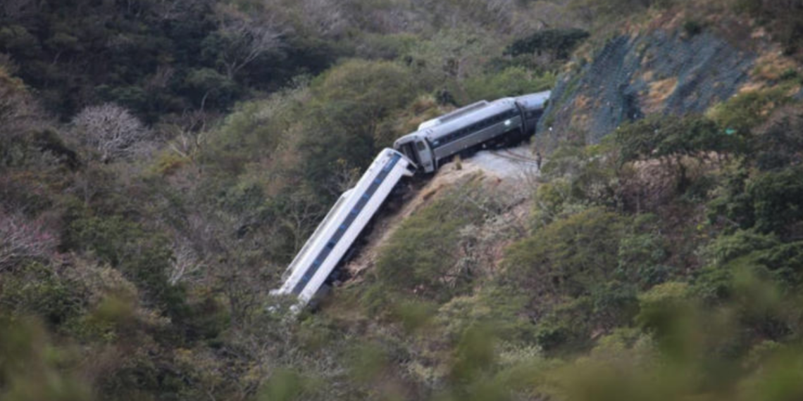 Liberan a trabajadores por descarrilamiento del Tren Interoceánico; cierran caso con saldo de 14 muert.s