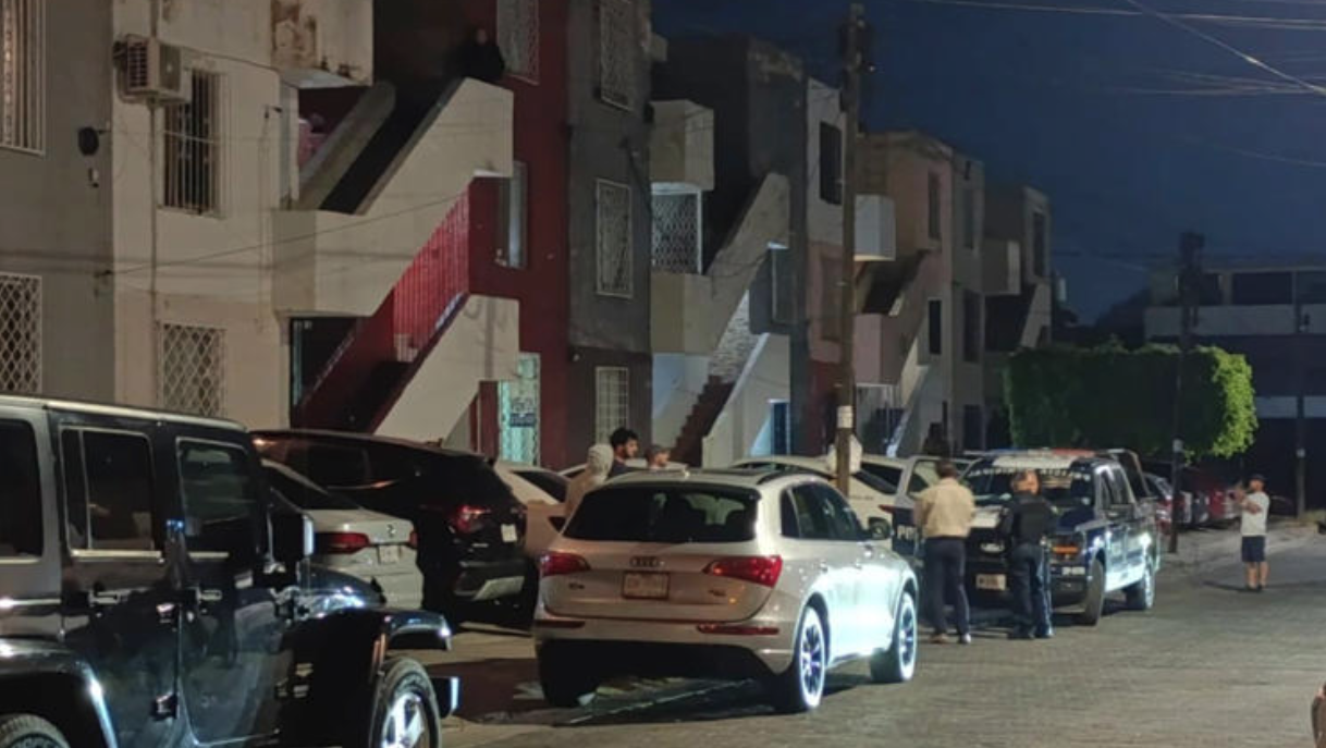 mujer encuentra sin vida a su esposo dentro de su departamento en zapopan