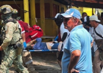 Balean a turistas en palapa de Tecolutla; hay tres heridos, entre ellos un menor