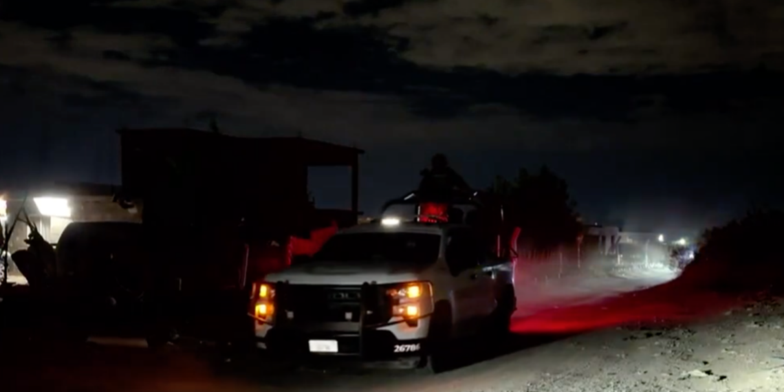 Localizan a dos hombres sin v.da con huellas de tort.ra en el suroriente de Ciudad Juárez