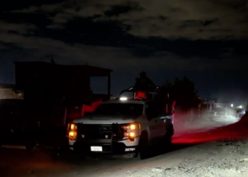 Localizan a dos hombres sin v.da con huellas de tort.ra en el suroriente de Ciudad Juárez