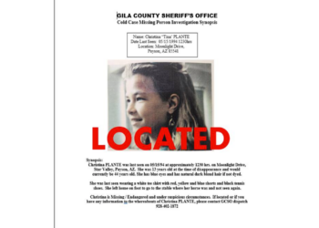 Localizan con vida a niña desaparecida desde 1994 en Arizona; caso se resolvió 32 años después