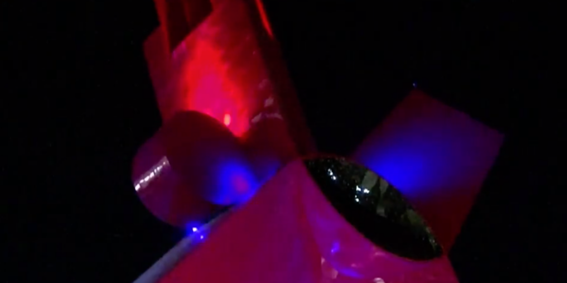 Iluminan la “X” de azul en Ciudad Juárez por el Día Mundial del Autismo