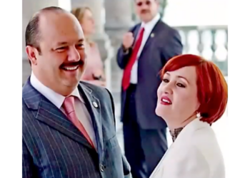 Recapturan en EE.UU. a esposa de César Duarte tras revocación de fianza