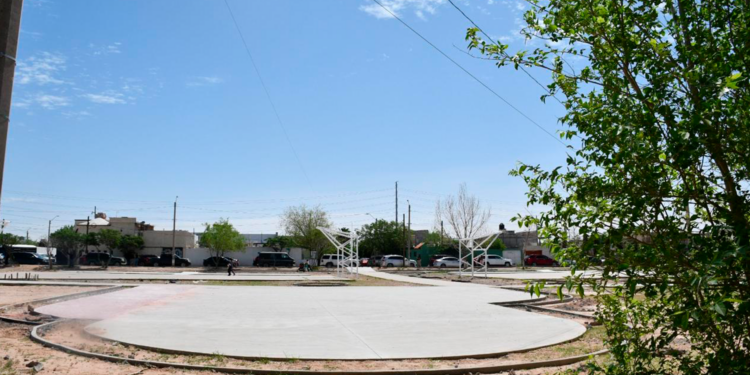 Avanza al 50% rehabilitación del parque Las Rosas en la colonia Gómez Morín