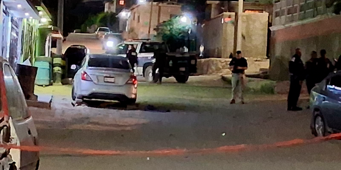 As.sinan a un hombre dentro de un vehículo en la colonia 16 de Septiembre