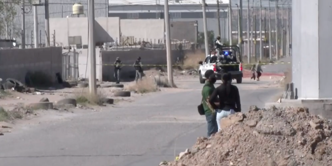 Localizan cu.rpo maniatado y encobijado en lote baldío de Las Haciendas