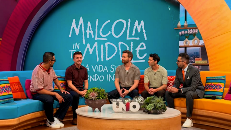 El elenco de Malcolm el de en medio desata euforia en México durante su visita a Venga la Alegría