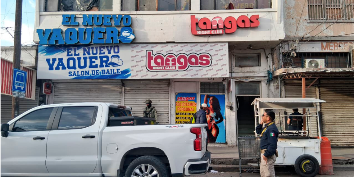 Ases.nan a golp.s a hombre dentro de hotel en Mina y Velarde