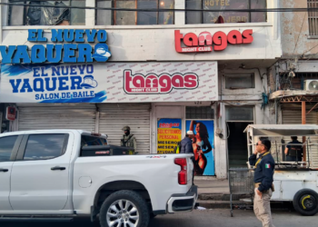 Ases.nan a golp.s a hombre dentro de hotel en Mina y Velarde