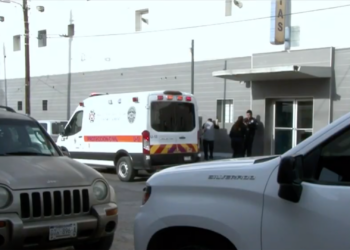 Atac.n a b.l.zos a joven en la Plaza de Armas frente a Catedral de Ciudad Juárez