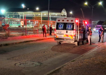 Policía municipal hiere a presunto asaltante tras resistirse a detención en la calle Urano