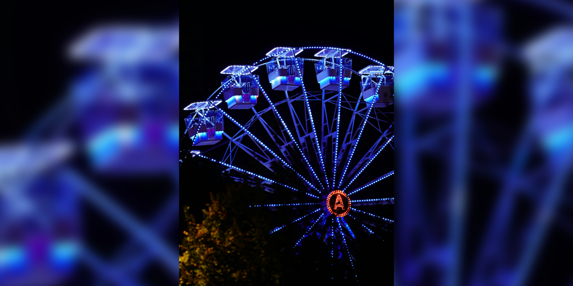 Colapsa rueda de la fortuna en India y deja decenas de her.dos en feria