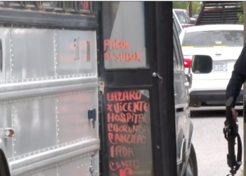 Aseguran camión de transporte tras at.que arm.do en la colonia Fronteriza