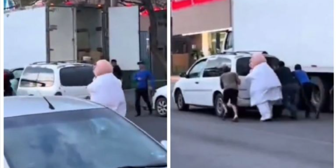 Botarga del Dr. Simi se vuelve viral tras ayudar a empujar camioneta en plena avenida