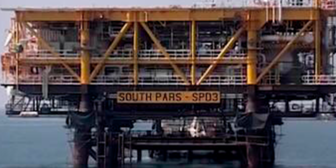 Israel bombardea planta petroquímica en Irán; crece tensión por negociaciones con EE.UU.