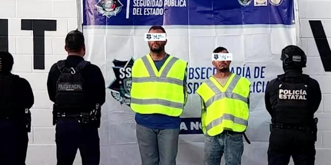 Detienen a dos presuntos robacarros tras persecución y choque en Ciudad Juárez