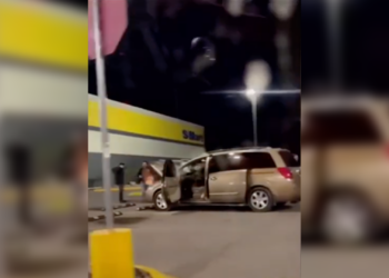 Hallan camioneta vinculada a intento de privación ilegal de la libertad en Ciudad Juárez