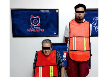 Detienen a dos hombres arm.ados tras persecución por exceso de velocidad en Juárez