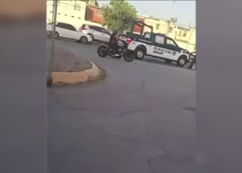 Arrestan a dos tras robo de vehículo y persecución que desató caos vial en Ciudad Juárez