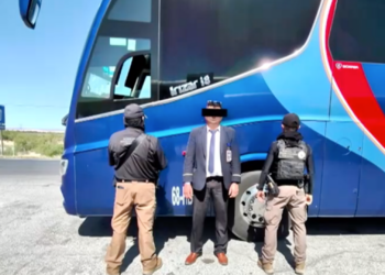 Aseguran cargamento millonario de fentanilo y cristal en autobús rumbo a Ciudad Juárez; detienen a chofer