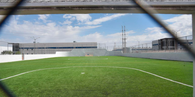 Construyen nuevas canchas deportivas en Colonial del Sur para impulsar el deporte y la convivencia