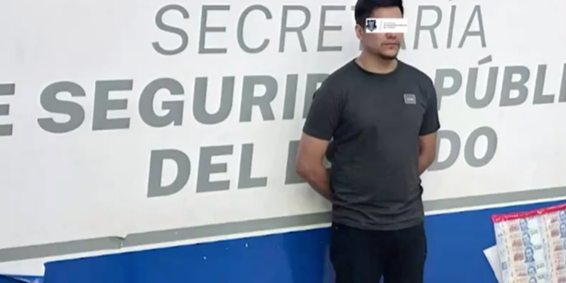 Caen asal.tante con marih.uana y 10,000 pesos tras persecución en Ciudad Juárez