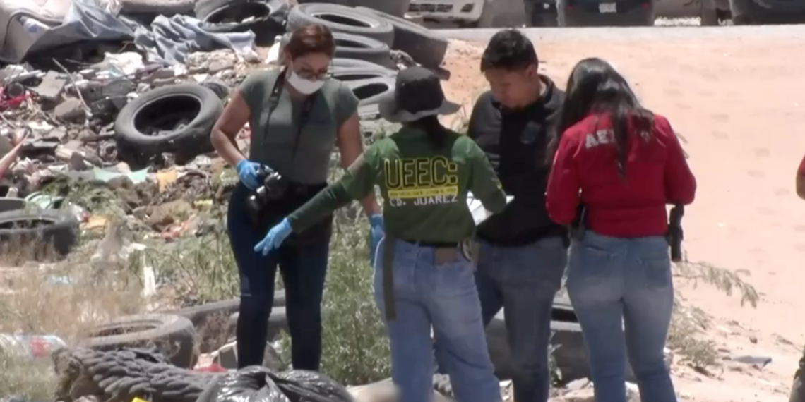 Hallan cuerpo de mujer envuelto en cobija en terreno del suroriente de Ciudad Juárez