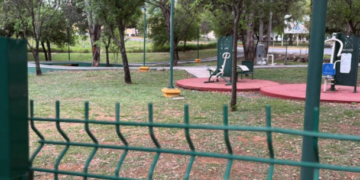 Niña de 12 años resulta gravemente herida tras clavarse una varilla en parque de Monterrey