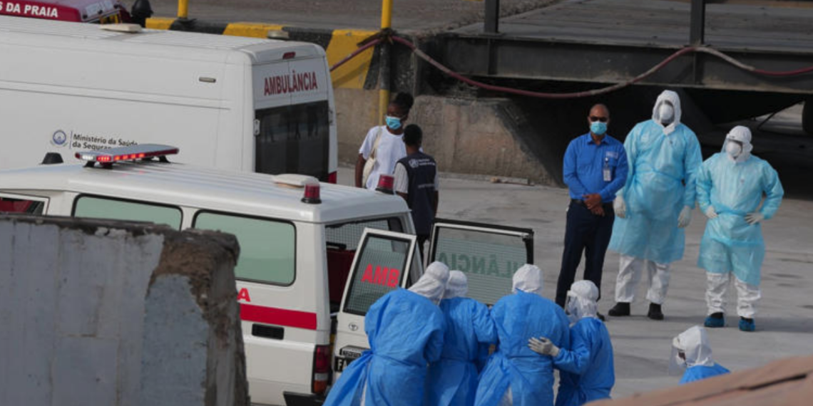 Operador de crucero revela que 29 pasajeros abandonaron el barco tras primera muerte por hantavirus