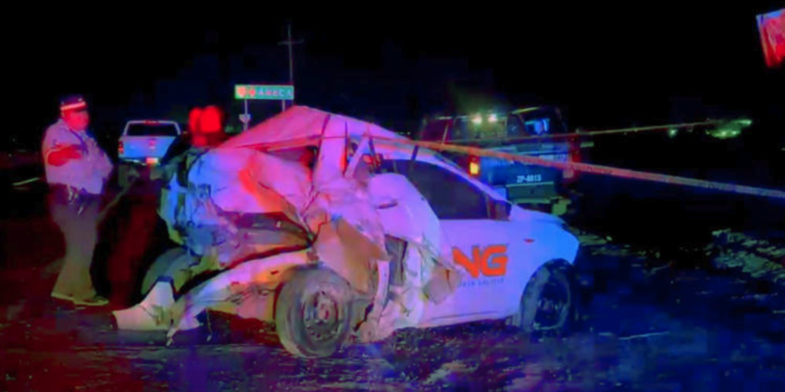 Robo de camioneta en Zapopan desata persecución con choques y volcadura