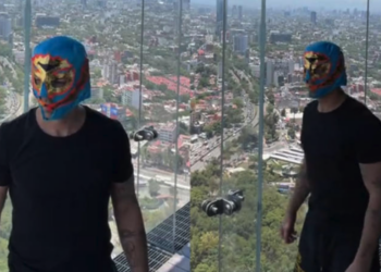 Joe Jonas llega a México con máscara de luchador previo al Tecate Emblema
