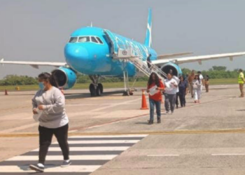 Más de 700 mexicanos deportados llegaron a Tapachula durante un solo fin de semana