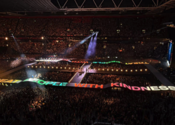 Fans reaccionan al exigente escenario de la nueva gira de Harry Styles