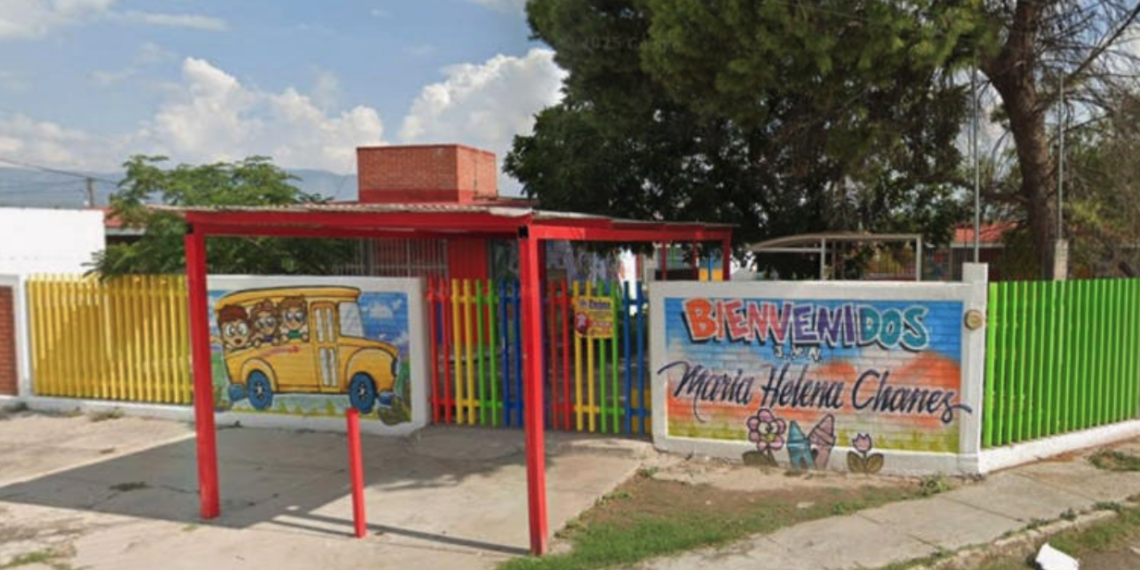 Tragedia en kínder de Monclova: niño de 6 años muere tras caer de un columpio dañado