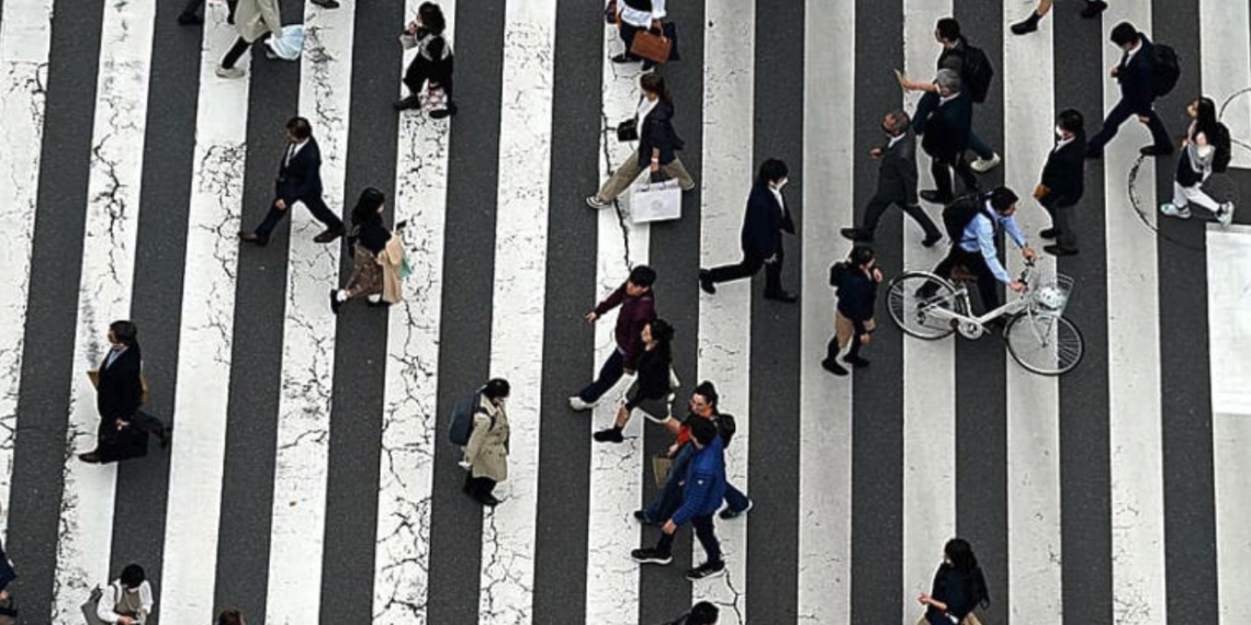 Hombre rocía sustancia irritante y deja al menos 20 lesionados en centro comercial de Tokio