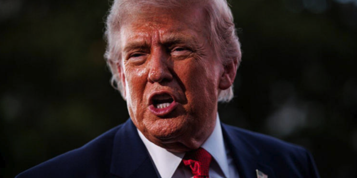 Académica advierte posible impacto a migrantes mexicanos y remesas por políticas financieras de Trump