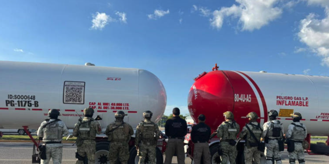 Detienen a 10 personas por presunta venta ilegal de hidrocarburo en Tabasco