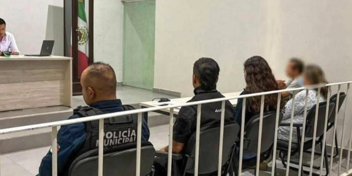 Multan con más de 34 mil pesos a dos personas por la muer.te de cinco perros en Querétaro