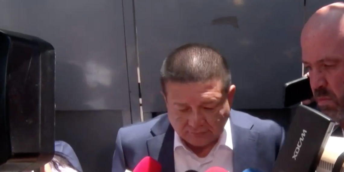 César Jáuregui comparece ante la FGR por investigación sobre operativo en la sierra de Chihuahua