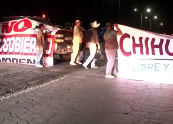 Bloqueos carreteros en Chihuahua desatan confrontación política por movilización de simpatizantes
