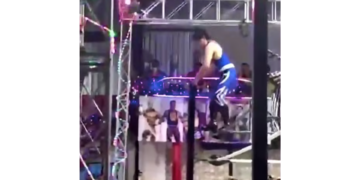 Captan los últimos momentos del luchador "Piloto Sui.cida" tras accidente durante función en Arena Internacional