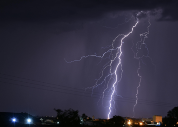 Posibles tormentas eléctricas ponen en alerta a Ciudad Juárez; Protección Civil pide extremar precauciones