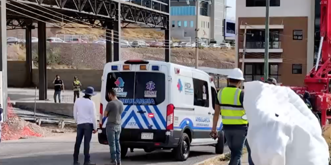 Mujer que vendía burritos resulta lesionada tras ser atropellada por un montacargas en Chihuahua