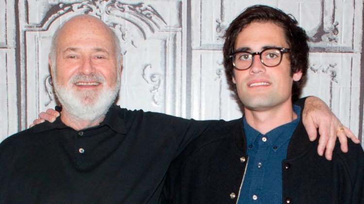 Hijo de Rob Reiner exige acceso a fondo millonario para financiar su defensa por el asesinato de sus padres