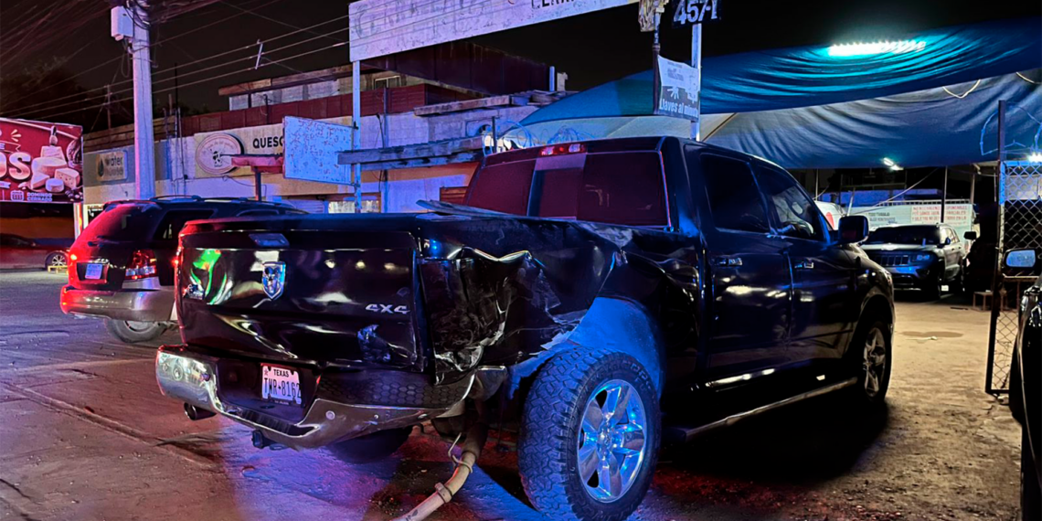 Choque entre dos camionetas deja a joven con heridas de gravedad en Ciudad Juárez