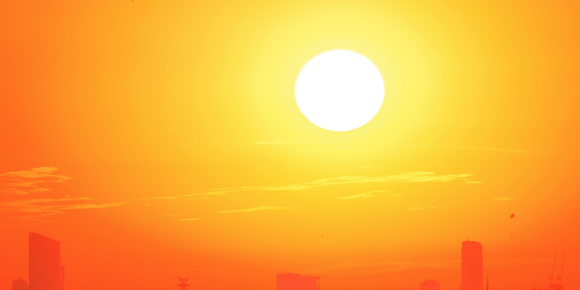 Pronostican día despejado con temperatura máxima de 39 grados