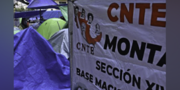 Gobierno propone a la CNTE crear una aseguradora pública para administrar pensiones