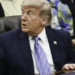 Juez bloquea política migratoria de Trump y ordena reactivar trámites de ciudadanía y permisos de trabajo en Estados Unidos